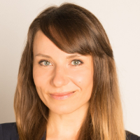 Dr. Julia Preobraschenski